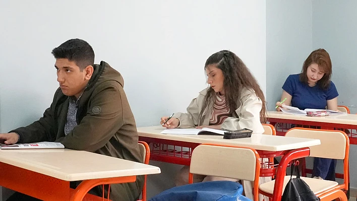 Elazığ Belediyesi'nden LGS ve YKS'ye girecek öğrencilere ücretsiz deneme sınavı