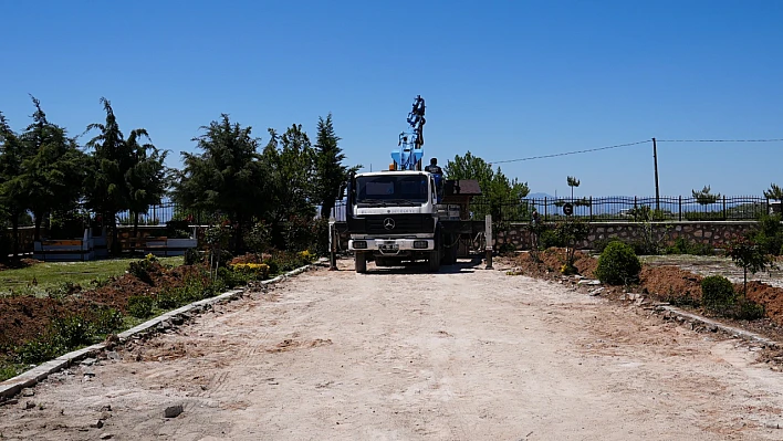 Elazığ Belediyesi'nden Polis Şehitliği Ve Asri Mezarlık'ta bayram öncesi düzenleme