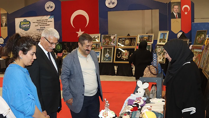 Elazığ Belediyesi'nin kursiyerlerinden yıl sonu sergisi