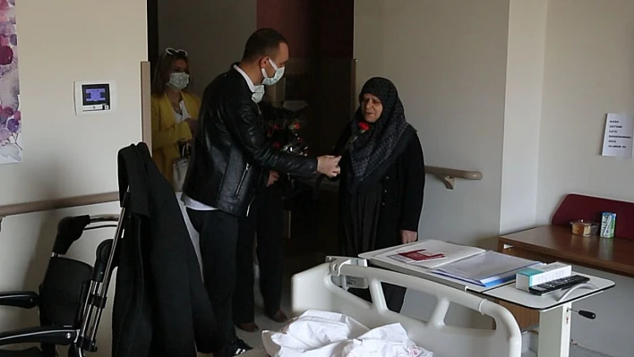 Elazığ Belediyesi Sağlıklı Yaşam Merkezi'nden Kanser Haftası'nda anlamlı ziyaret