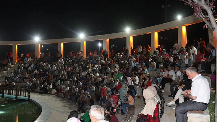 Elazığ Belediyesi Yaz Etkinlikleri'nde Evin Gençero sahne aldı