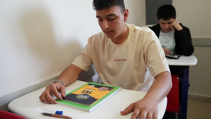 Elazığ Belediyesi, YKS'ye girecek öğrencilere desteklerini sürdürüyor