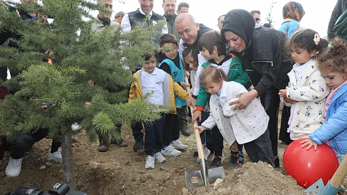 Elazığ'da 23 bin 650 fidan toprakla buluştu