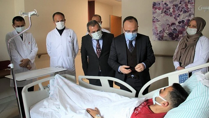 Elazığ'da depremde balkondan atlayanlar o anları anlattı