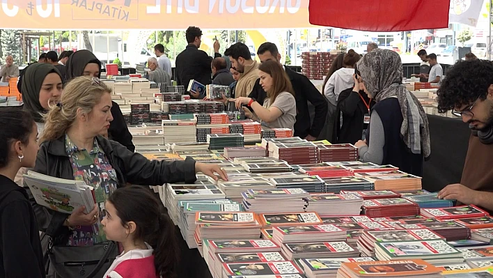 Elazığ'da kitap şöleni