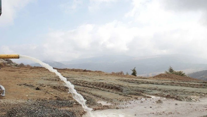 Elazığ'da yaban hayatına su desteği