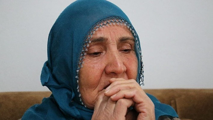 Elazığ depreminde enkazdan 17 saat sonra kurtarılan Hatun nine o anları anlattı