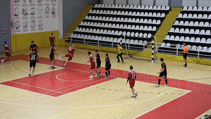 Elazığ GSİM SK Hentbol Takımı, Gaziantep karşısında fark attı: 40-19