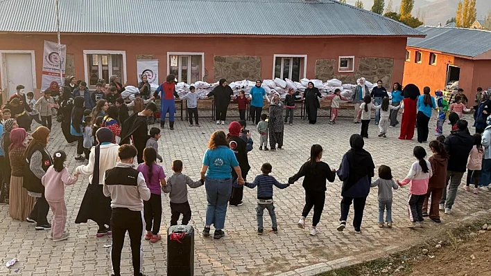 Elazığ Hayır Köprüsü'nden Hakkari ve Van'a yardım eli