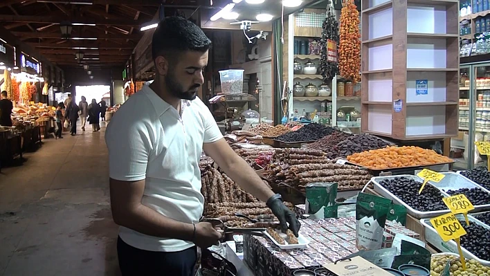 Elazığ Kapalı Çarşısı yaz aylarında ziyaretçi akınına uğruyor