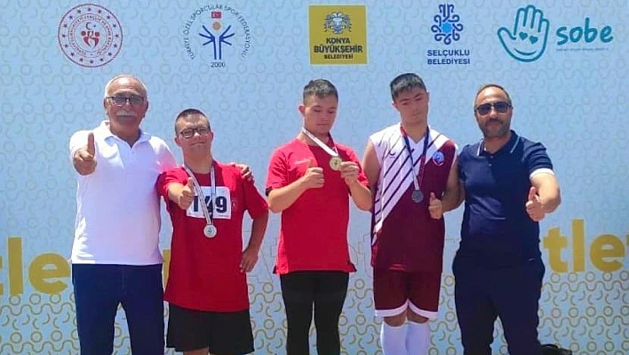 Elazığlı Özel Sporcu Ömer Aydemir'den Türkiye üçüncülüğü