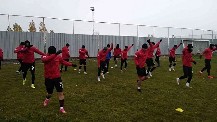 Elazığspor, Arnavutköy Belediye Gençlikspor maçına hazırlanıyor