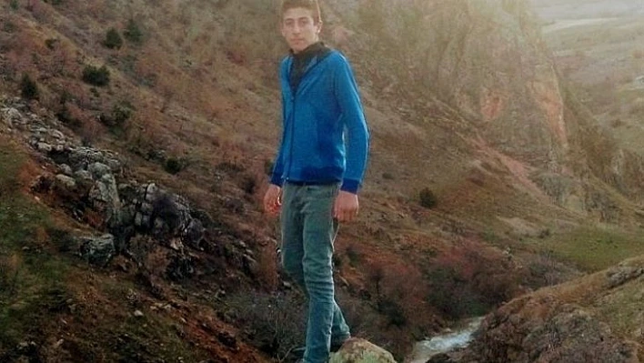 Elindeki tüfek kazara ateş alan liseli hayatını kaybetti