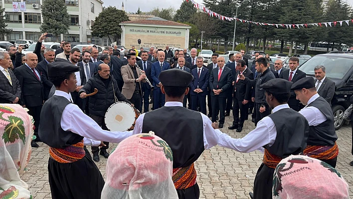 Fırat Üniversitesi 50. yılını görkemli bir törenle kutladı