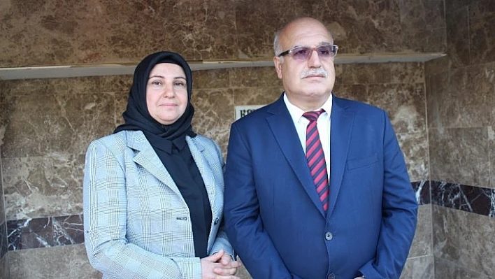 Gelin geldiği köye muhtar oldu,  hizmetleri bir bir getirdi