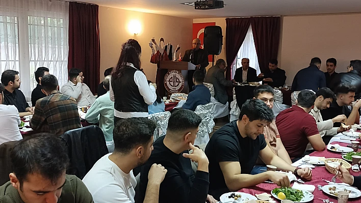 Genç Elazığlılar Ankara'da tanışma kahvaltısında bir araya geldi