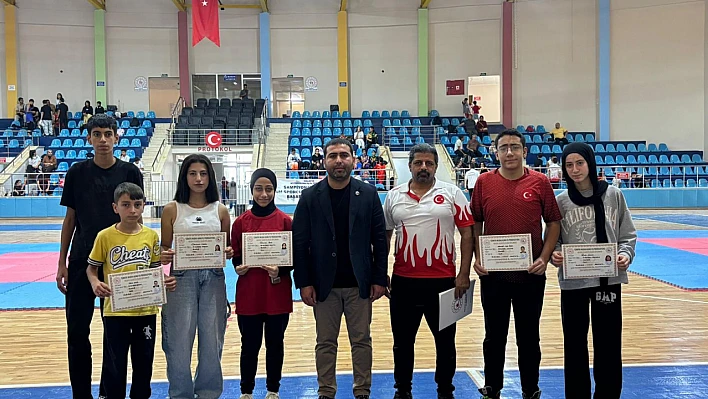 Genç Wushu sporcularından gururlandıran performans