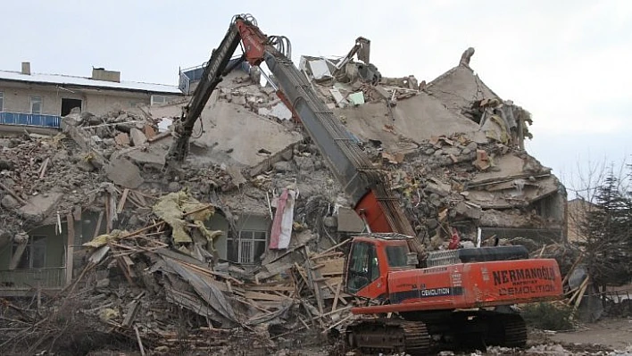 Gürgen, Elazığ'da yıkım çalışmalarıyla ilgili bilgi verdi