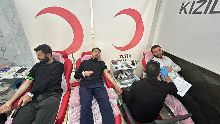 HÜDA PAR'dan kan bağışı etkinliği