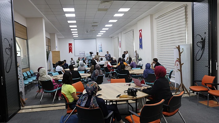 'İlhamdan Eyleme Sosyal Girişimcilik Çalıştayı Gençlik Katılımı Projesi'