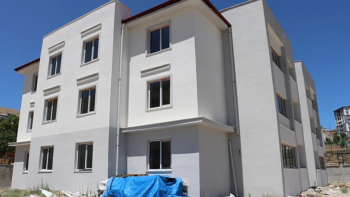 Keban ilçe emniyet lojmanlarında sona gelindi