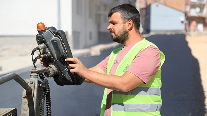 Kültür Mahallesi'nde yollar yenileniyor