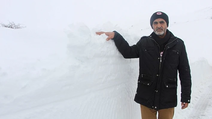 Merkezinde kar yok, ilçesinde kar kalınlığı 1 metreyi geçti
