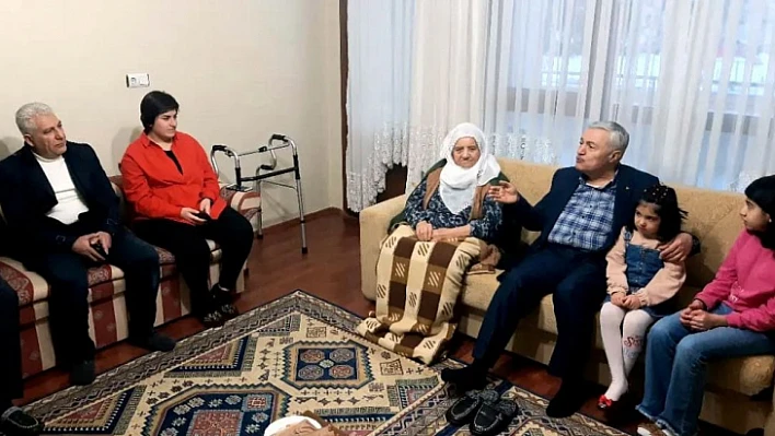 Milletvekili Demirbağ, Raife Babaanne ile bir araya geldi