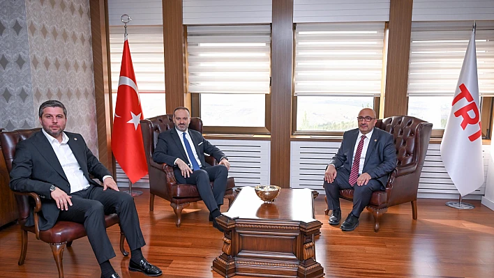 Milletvekillerinden TRT'ye ziyaret