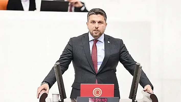 Nazırlı: Gençler siyasetin öznesi olacak