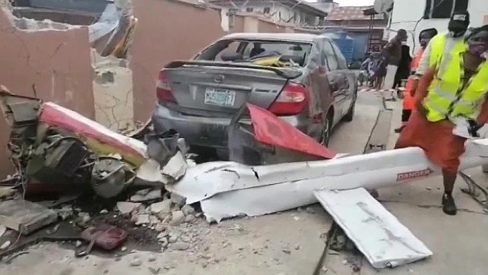 Nijerya'da helikopter düştü: 2 ölü