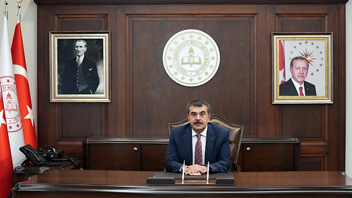 Okullarda müfredat değişiyor 