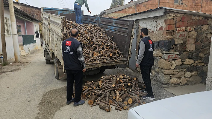 Osmanoğlu Yardımlaşma Derneği'nden ihtiyaç sahibi ailelere destek