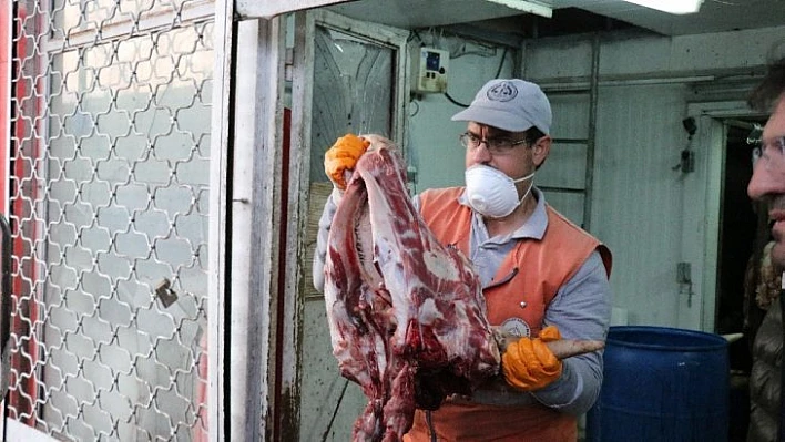 Sakarya'da 20 ton kaçak et ve sakatat ele geçirildi