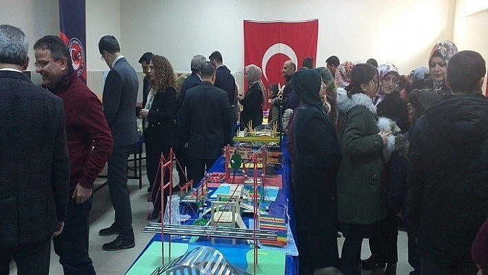 Teknoloji Tasarım ve Görsel Sanatlar Sergisi tam not aldı