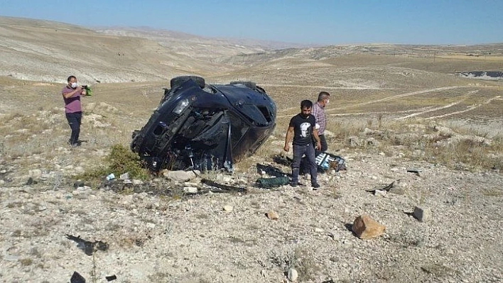 Sivas'ta trafik kazası: 1 ölü, 2 yaralı