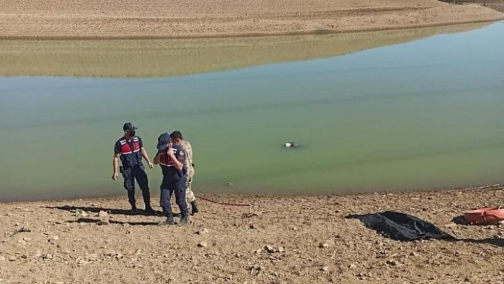 Adana'da gölette ceset bulundu
