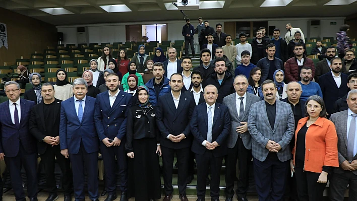 TÜGVA'nın düzenlediği panelde Vali Hatipoğlu gençlere seslendi