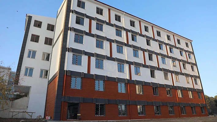 Vali Hatipoğlu'ndan Sare Ana Kız Öğrenci Yurdu'nda inceleme