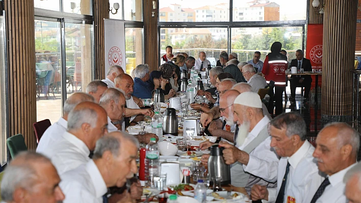 Vali Hatipoğlu'ndan Şehit ve Gazi Babalarına anlamlı ziyaret