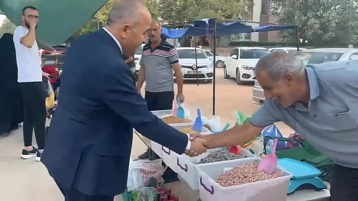 Vali Hatipoğlu, Salı Pazarında esnaf ve vatandaşlarla bir araya geldi