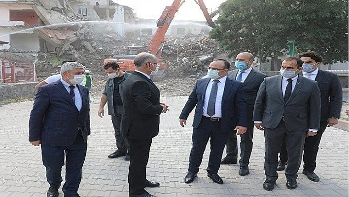 Vali Yırık, sahada incelemelerde bulundu