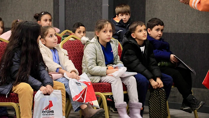 Yazarlar Adnan Güneş ve Ahmet Turgut, okurları ile buluştu