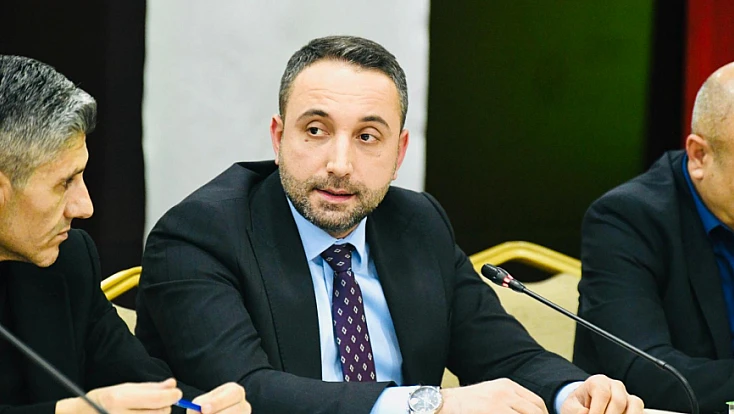 Arpa: Siyaset kazanılır, kaybedilir; ama itibar bir kere giderse, zor geri gelir