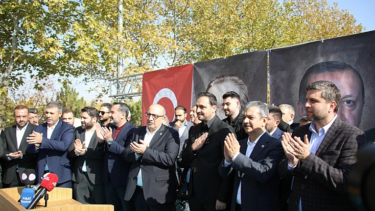 Başkan Selmanoğlu'na havalimanında coşkulu karşılama