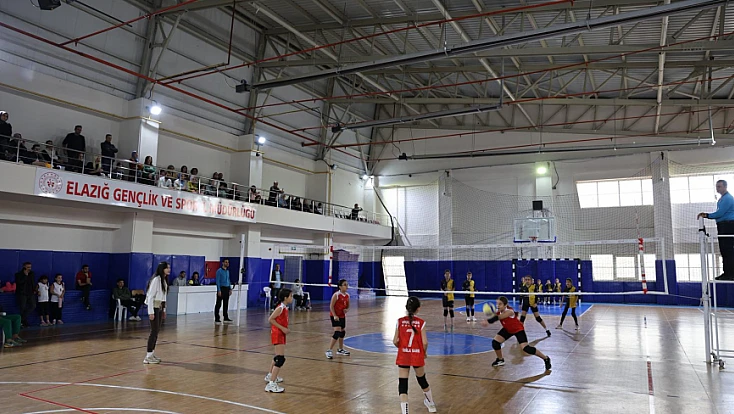 Elazığ’da yerel lig heyecanı başladı