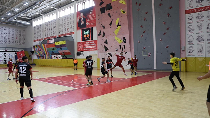 Elazığ GSİM SK Hentbol Takımı, Gaziantep karşısında fark attı: 40-19