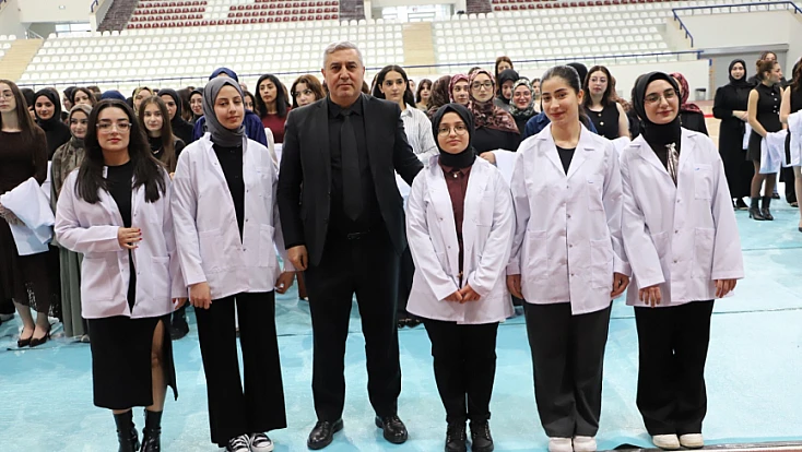 Fırat Üniversitesi Sağlık Bilimleri Fakültesinde beyaz önlük heyecanı