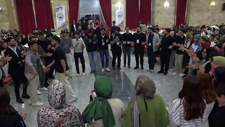 Gençler doyasıya eğlendi