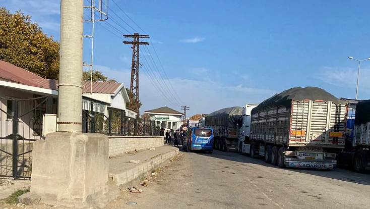 Şeker Fabrikası önünde arbede: 3 yaralı